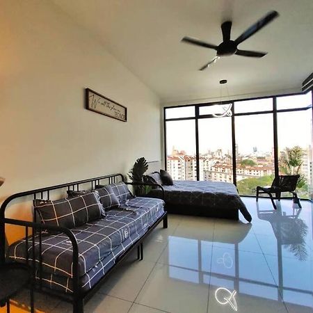 New Georgetown Stylist 2Br Homestay For 10Pax 无敌美景两房民宿 Beacon Executive Suite エクステリア 写真
