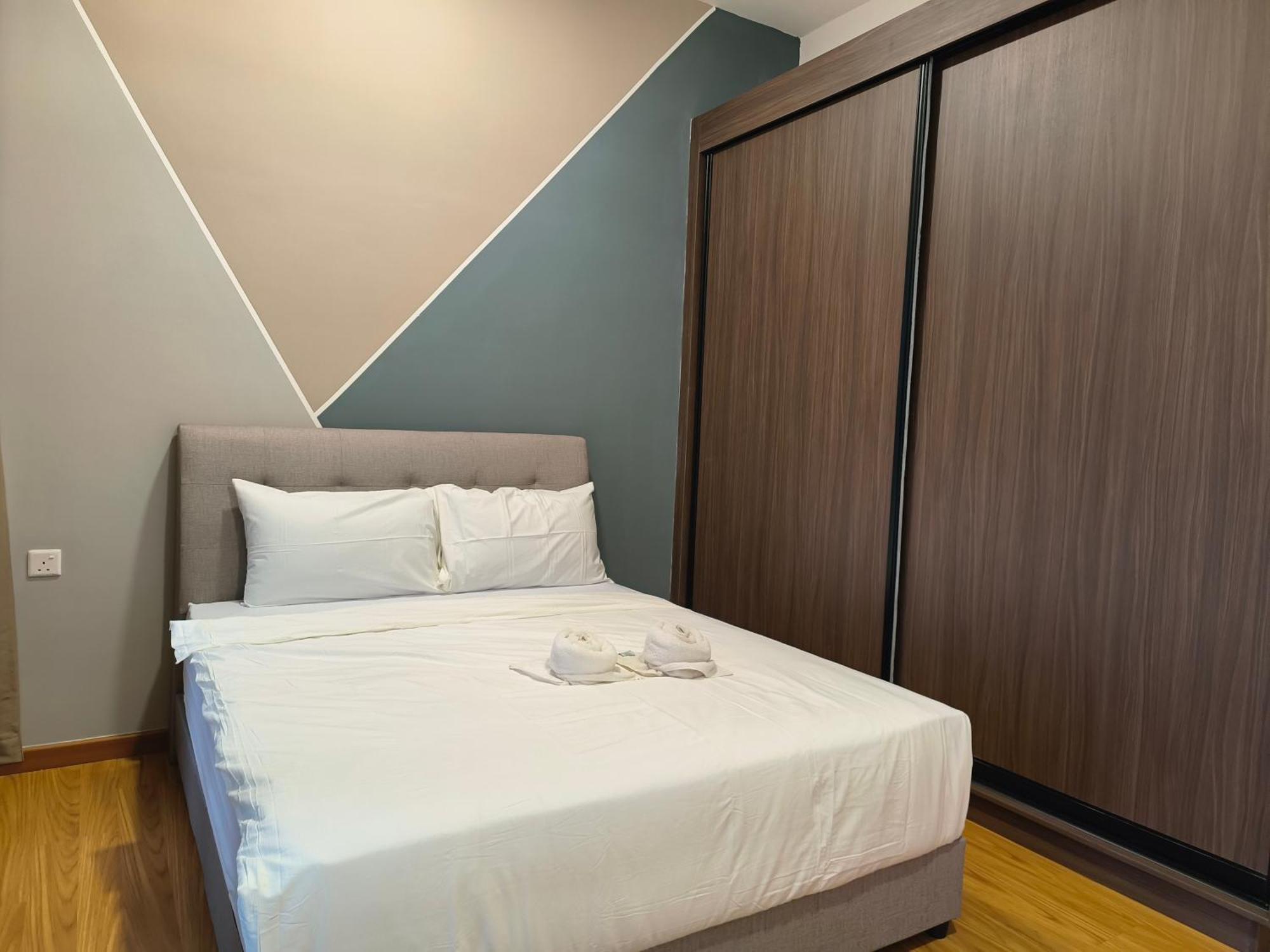 New Georgetown Stylist 2Br Homestay For 10Pax 无敌美景两房民宿 Beacon Executive Suite エクステリア 写真